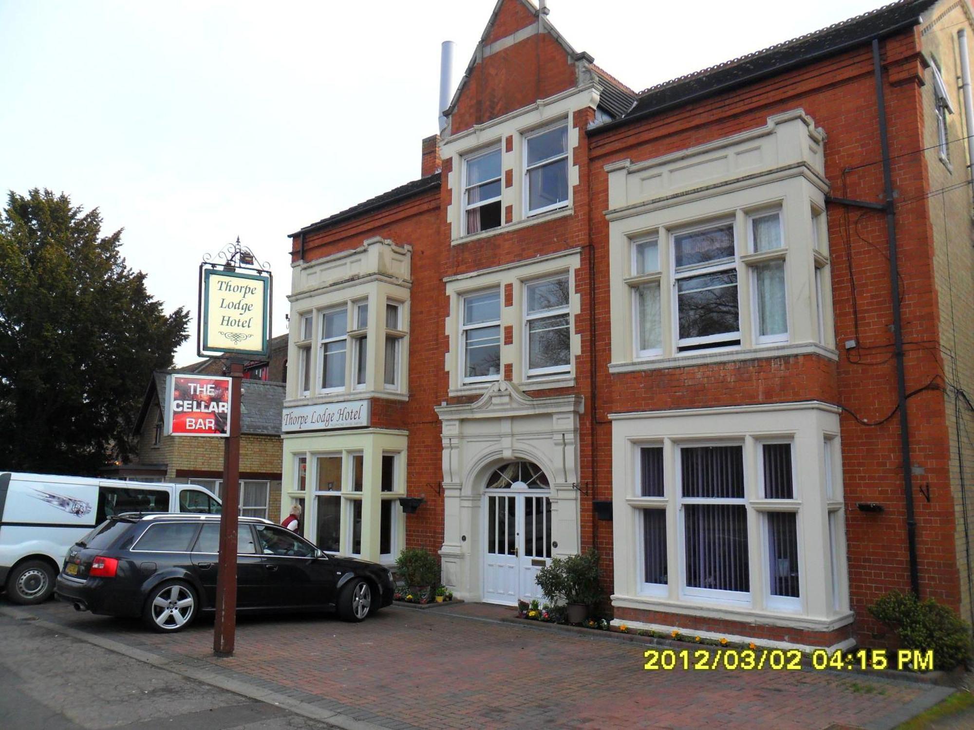 Thorpe Lodge Hotel Peterborough Kültér fotó